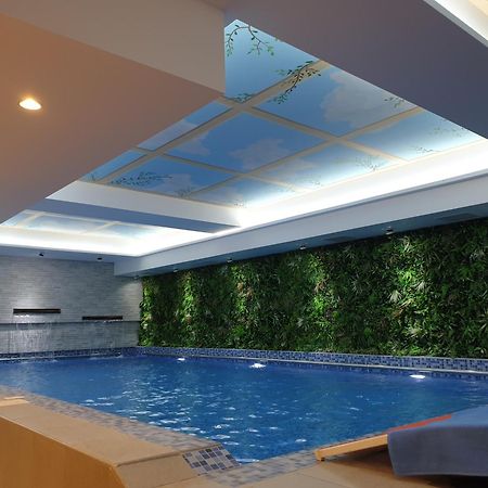 Costa Del Sol Hotel Kuwait City Esterno foto