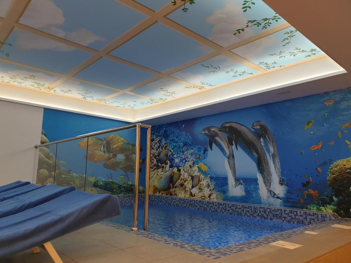 Costa Del Sol Hotel Kuwait City Esterno foto