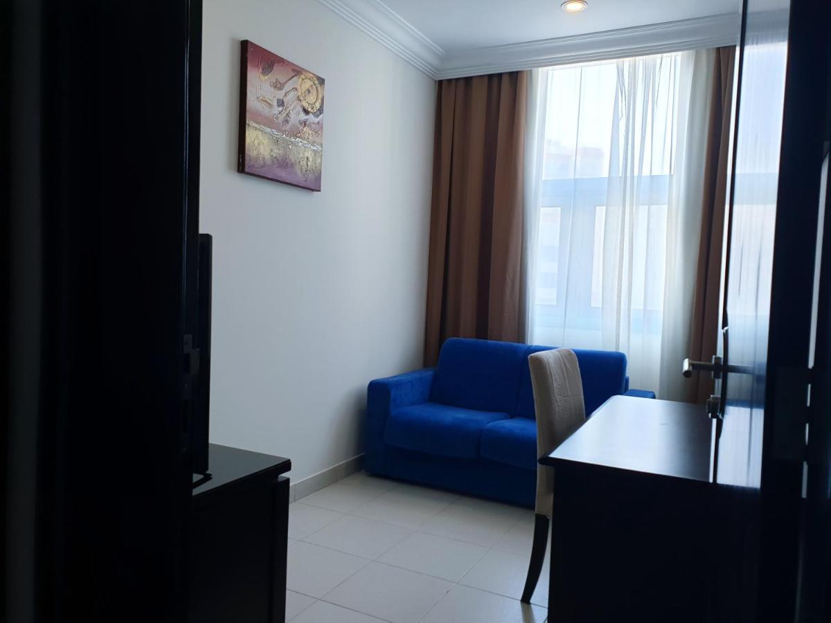 Costa Del Sol Hotel Kuwait City Esterno foto