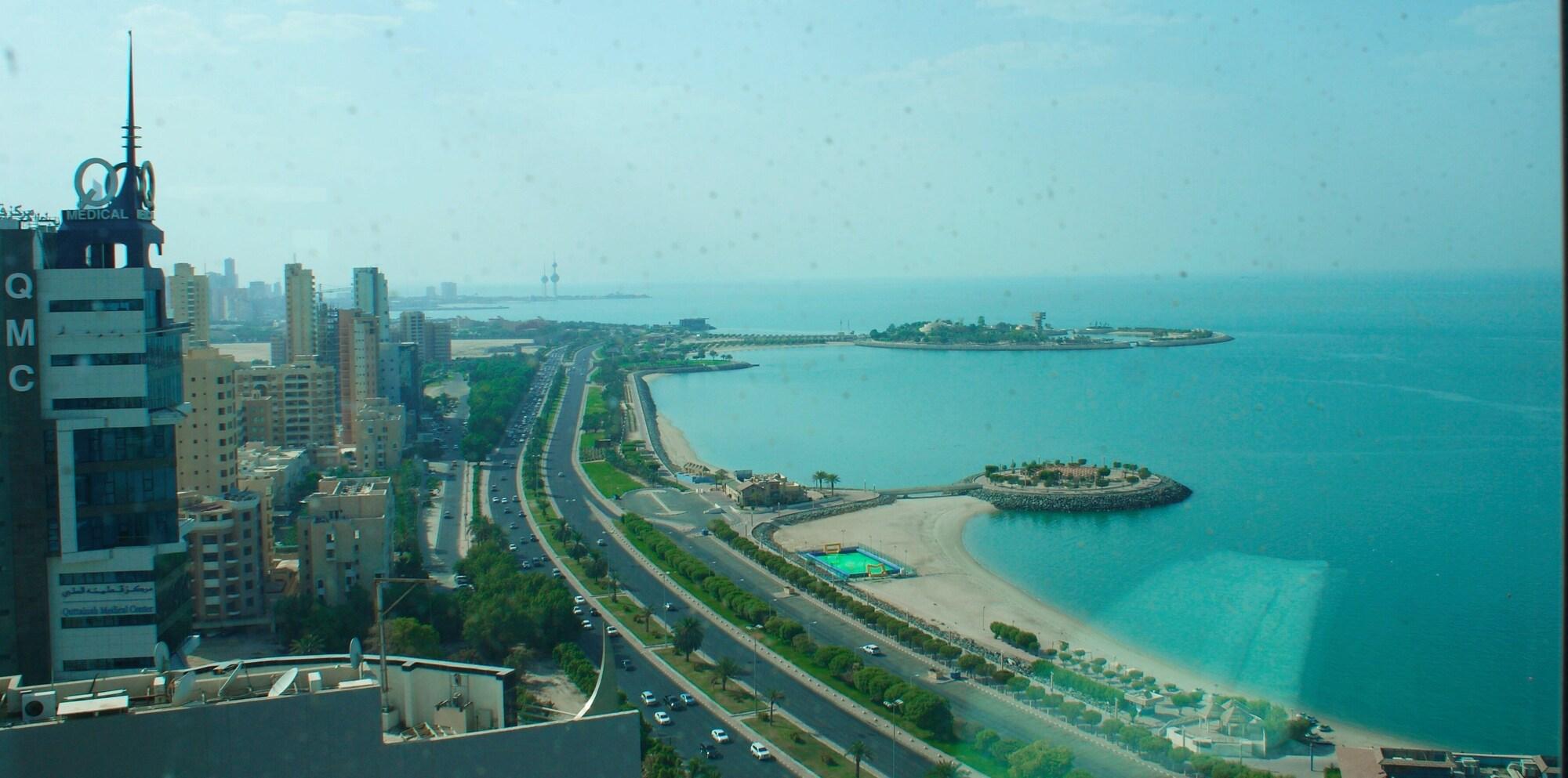 Costa Del Sol Hotel Kuwait City Esterno foto
