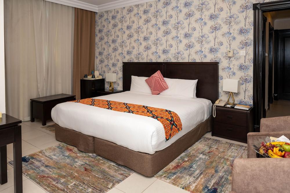 Costa Del Sol Hotel Kuwait City Esterno foto