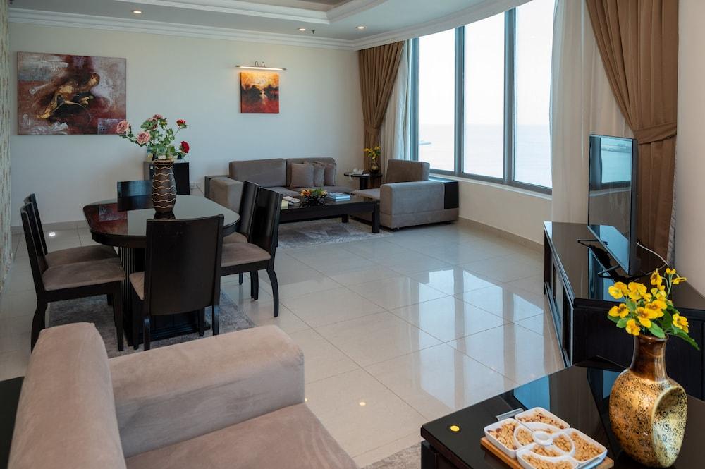 Costa Del Sol Hotel Kuwait City Esterno foto