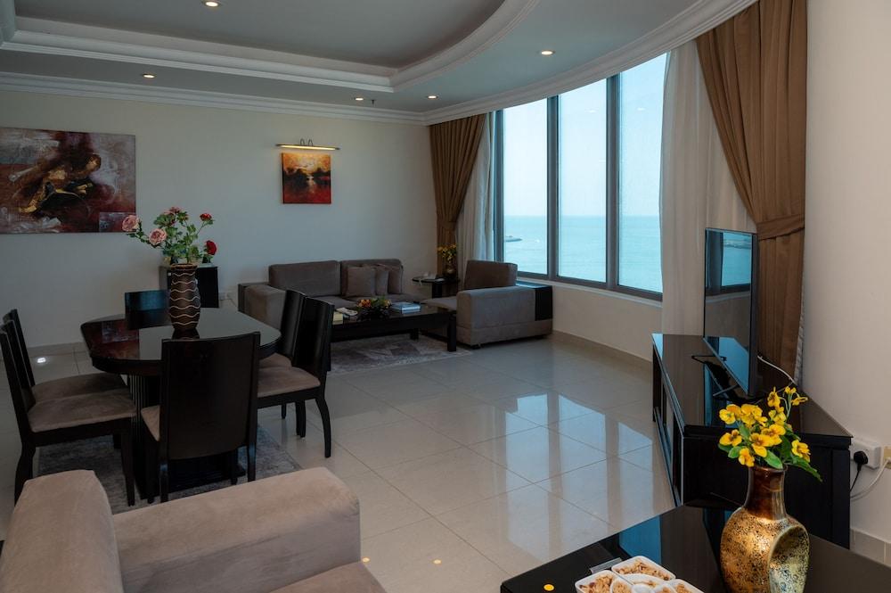 Costa Del Sol Hotel Kuwait City Esterno foto