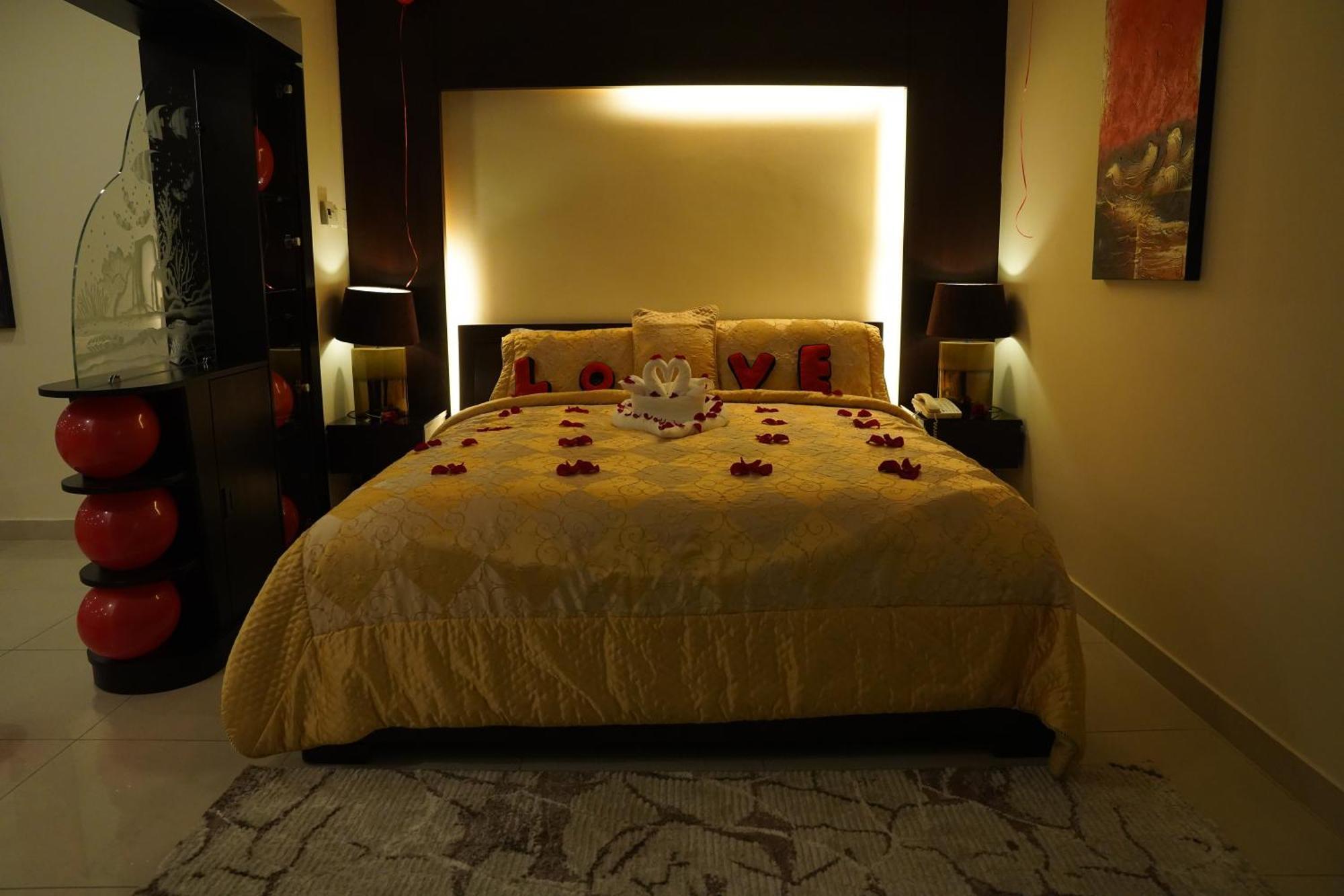 Costa Del Sol Hotel Kuwait City Esterno foto