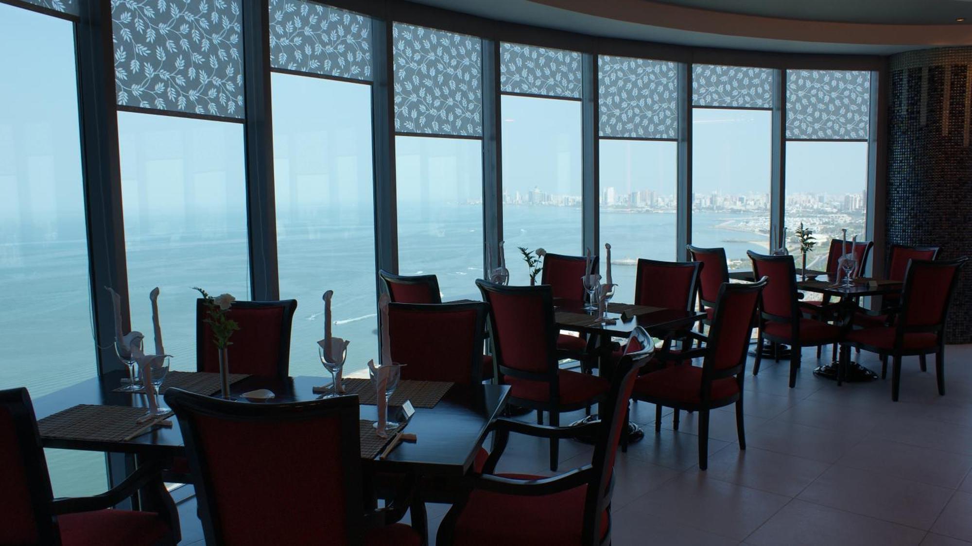 Costa Del Sol Hotel Kuwait City Esterno foto