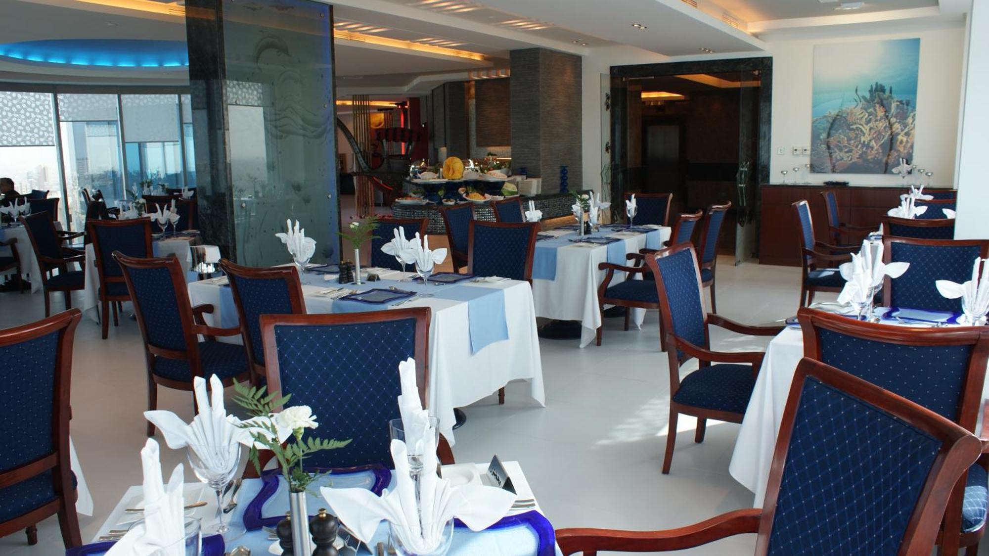 Costa Del Sol Hotel Kuwait City Esterno foto