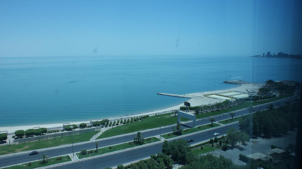Costa Del Sol Hotel Kuwait City Esterno foto