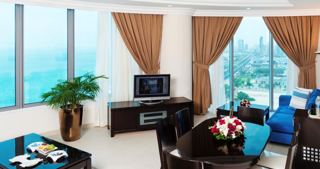 Costa Del Sol Hotel Kuwait City Esterno foto